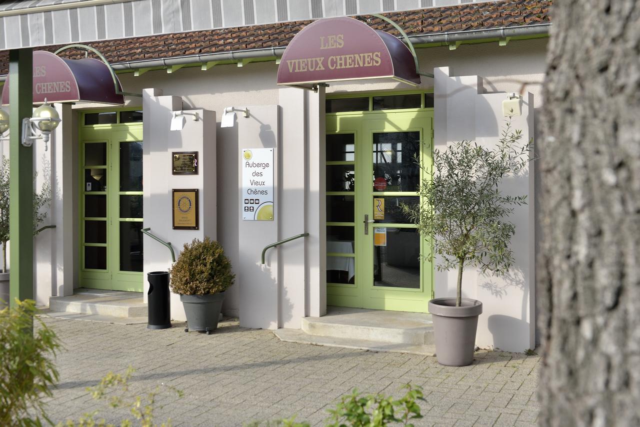 Logis Auberge Des Vieux Chenes Malemort Exterior photo